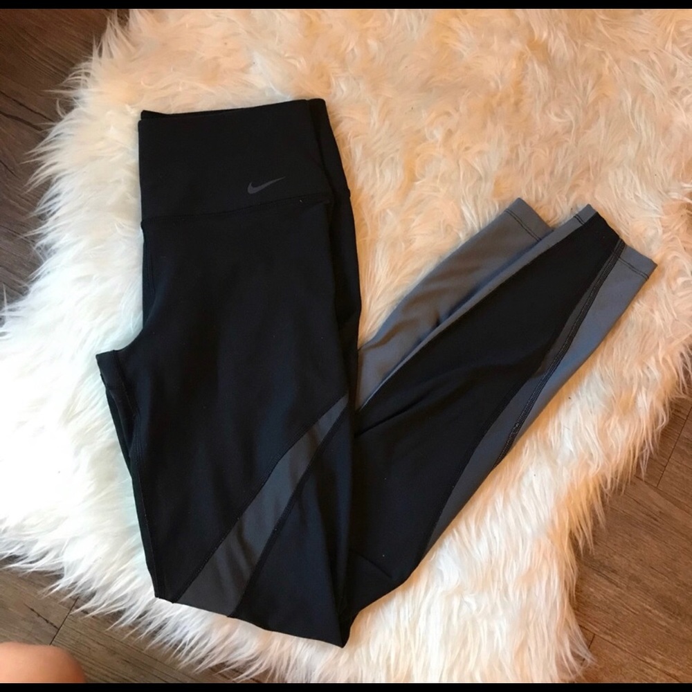 Nike leggings